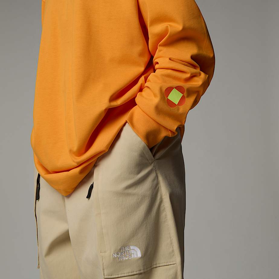 The North Face X Yinka Ilori Graphic Long-Sleeve T-shirt Herr Aprikos | NF0A08F0R