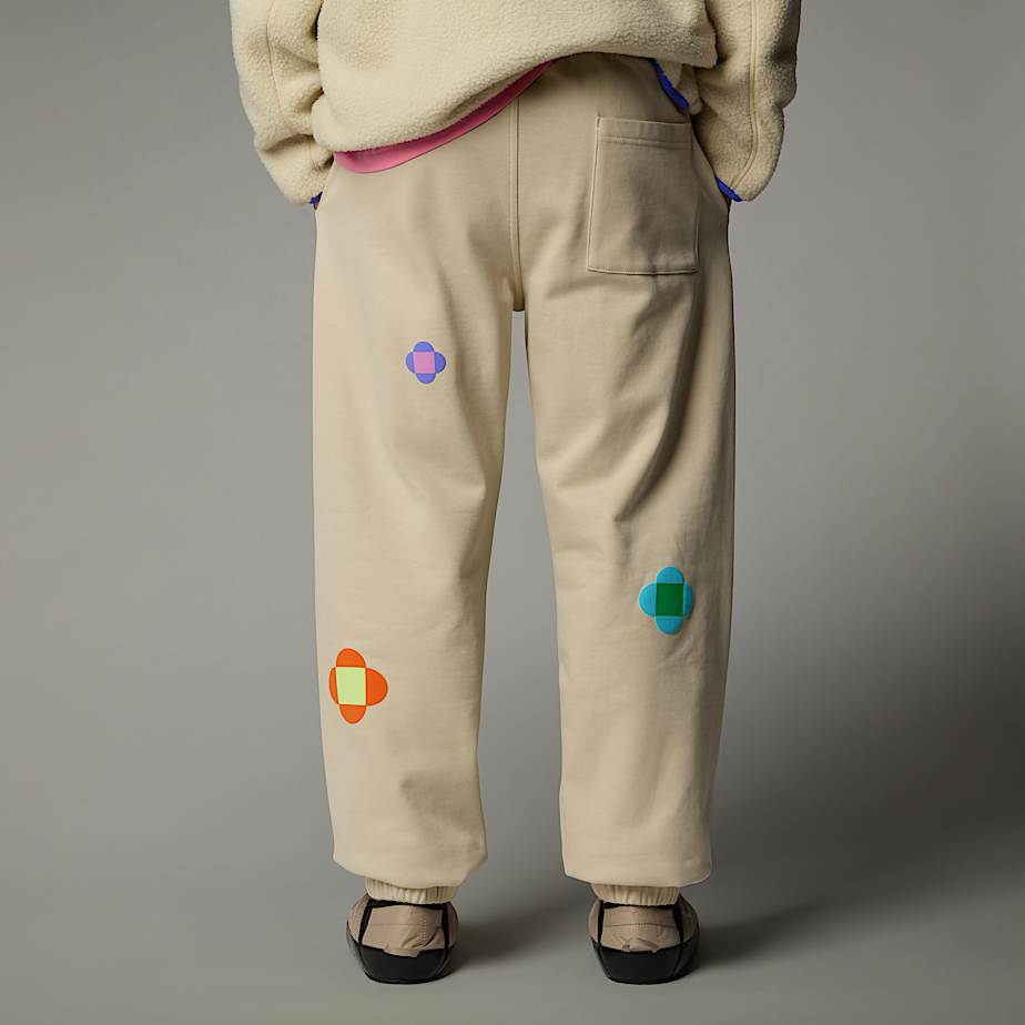 The North Face X Yinka Ilori Let's Blossom Together Joggingbyxor Herr Beige | NF0A03Y6W